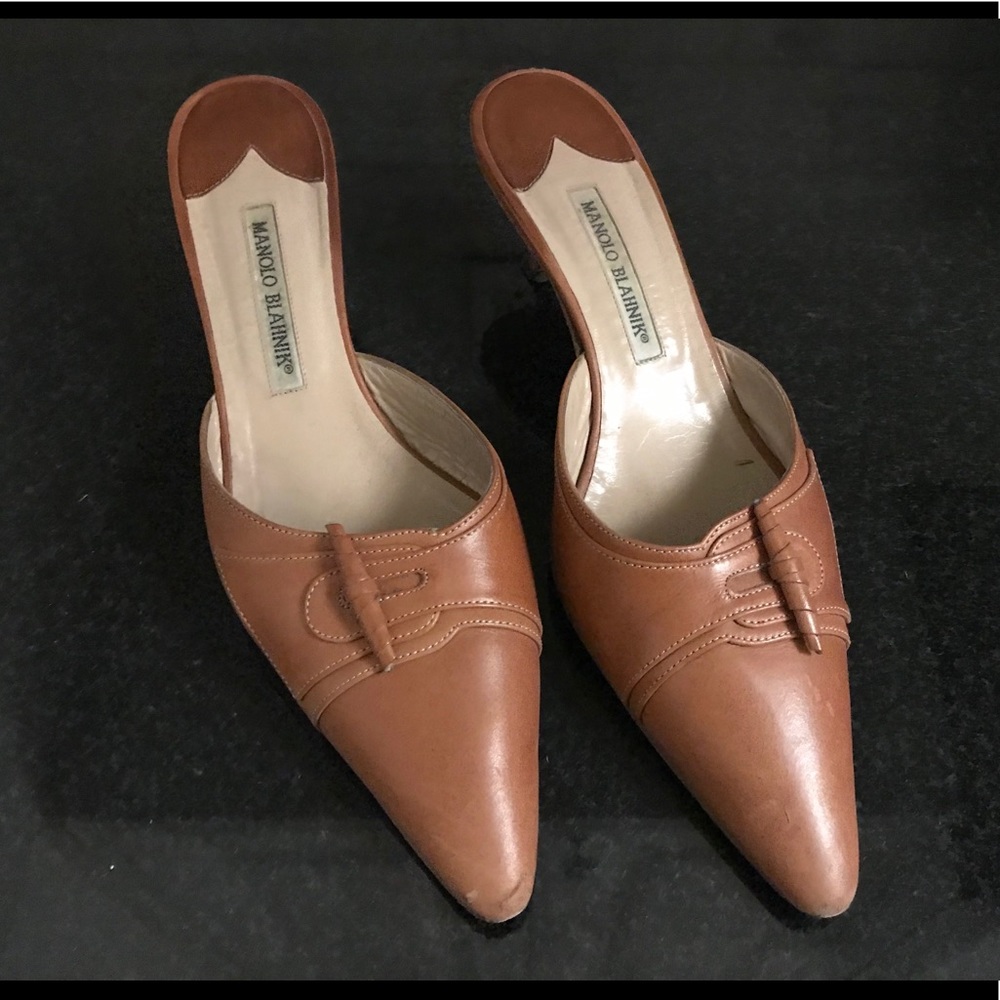 MANOLO BLAHNIK Toggle Kitten Heel Mules Brown 40.5